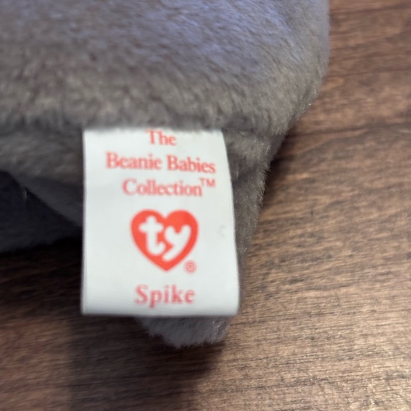 TY Beanie Babies Collection. 1996. Spike, the Gray and Brown Rhino Plush - Picture 7 of 11